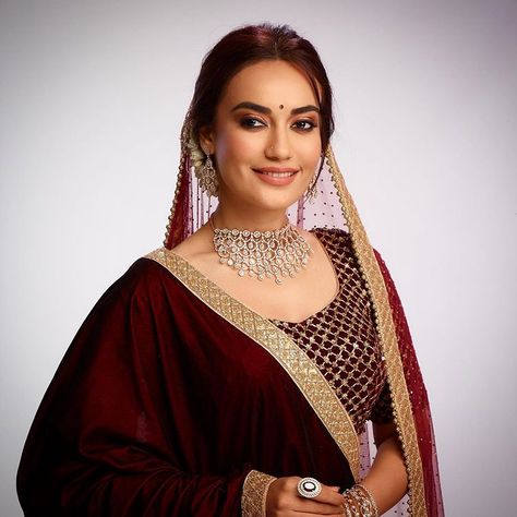 Surbhi Jyoti on Instagram: “🌸” Surbhi Jyoti Bridal Look, Surbhi Jyoti, Surbhi Chandna, Tv Actors, Bridal Look, Bollywood Girls, Bride Poses, Bridal Looks, Saree Wedding