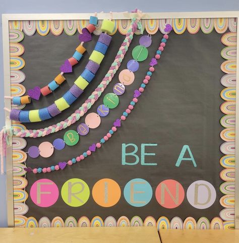 Back To School Bulliten Boards Preschool, Mini Bulletin Board Ideas, Elementary Classroom Bulletin Boards, Counseling Bulletin Boards Elementary, Small Bulletin Board Ideas, Pre K Bulletin Board Ideas, Bulliten Boards Ideas Aesthetic, Beachy Classroom, Preschool Playroom