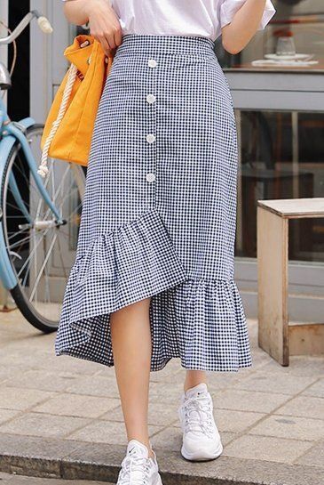 Skirts Ideas, Frill Skirt, Long Skirt Outfits, Long Skirts For Women, Skirt Design, Korean Street Fashion, Ladies Dress Design, Casual Style Outfits, Modest Outfits