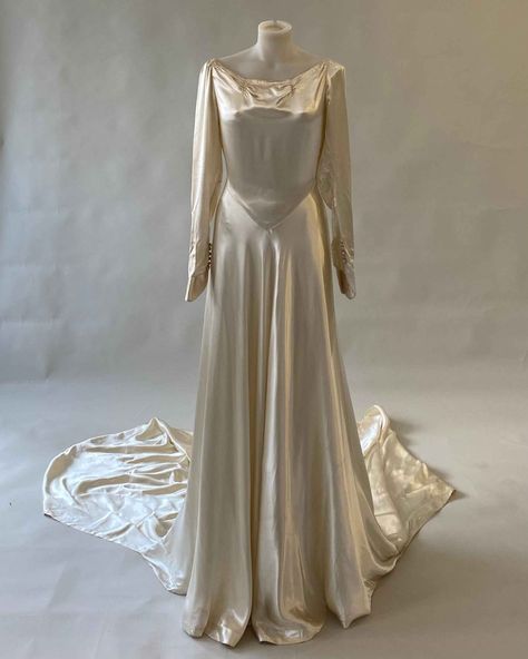 Sustainable Vintage Wedding Dresses Sleek Silk Wedding Dress, Liquid Satin Wedding Dress, Vintage Satin Wedding Dress, Low Back Wedding Gowns, Vintage Wedding Gowns, Off Shoulder Wedding Gown, Antique Wedding Gown, Wedding Gown With Sleeves, Gowns Vintage