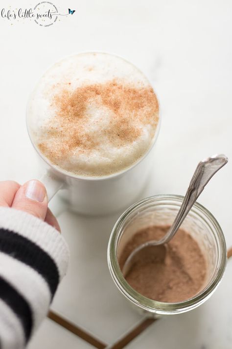 Cocoa Cinnamon Sugar Spice Mixture is the perfect topping for coffee drinks, ice cream or whipped cream. (vegan, gluten-free) #cinnamon #sugar #spice #mixture #cocoa Diy Cinnamon Dolce Syrup, Diy Pumpkin Spice Mix For Coffee, Brown Sugar Pumpkin Spice Syrup, Cinnamon Dulce Coffee Syrup, Diy Pumpkin Spice Syrup For Coffee, Popcorn Seasonings, Vegan Popcorn, Spiced Chocolate, Homemade Pantry