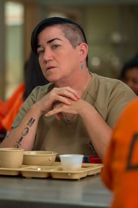 Lea DeLaria Will Make You Petrified of Orange Is the New Black Season 5 My Beautiful Laundrette, Taryn Manning, Wallpapers Images, Orange Is The New, Four Season, Orange Is The New Black, Cast Member, Real Life Stories, Screen Time