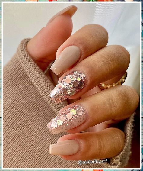 Christmas Nails Short - All you need to conquer your day, night and world - Anything and Everything! - Click to visit IMMEDIATELY! Chunky Glitter Nails Acrylics, Chunky Glitter Nails, New Year's Nails, Dipped Nails, Fancy Nails, Chic Nails, Short Acrylic Nails, Nail Polishes, Powder Nails