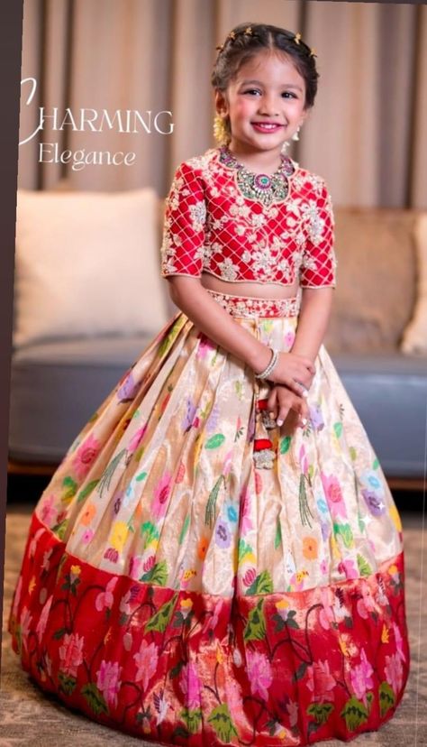 Girls Ethnic Wear Indian Children, Lehenga Models, Latest Dress Patterns, South Indian Bride Jewellery, Girls Ethnic Wear, Baby Lehenga, Chiffon Blouses Designs, Kids Indian Wear, Family Dress