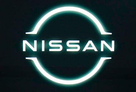 Nissan has unveiled its new logo, the new emblem design making its official premiere alongside the global debut of the automaker’s Ariya all-electric crossover. The new Nissan logo adopts a sleeker look, similar in approach to that taken by Volkswagen for its new logo by adopting a slimmer font and … Historical Logo, Nissan R34, Car Brands Logos, Tokyo Motor Show, Nissan Note, Nissan Nismo, Luxury Car Brands, Sport Banner, New Nissan