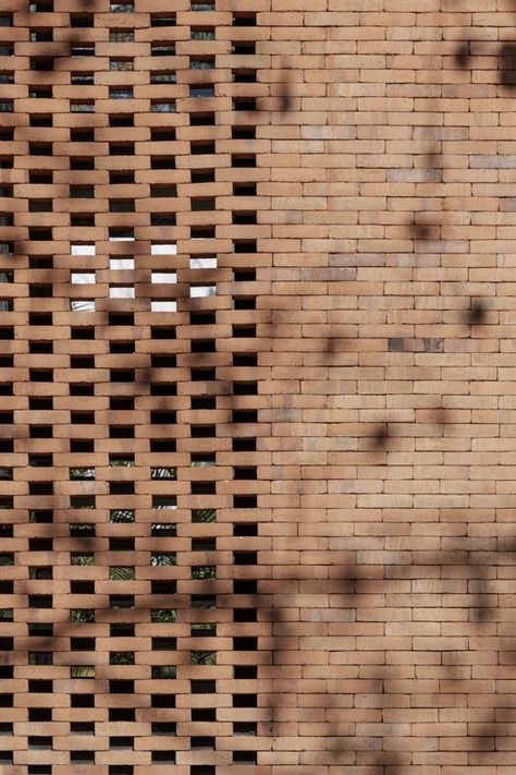 Gallery of Casa Mao / Di Frenna Arquitectos - 38 House In City, Brick Cladding, Brick Detail, Mexico Design, Casa Country, Brick Architecture, Brick Facade, Brick Design, Brick Patterns