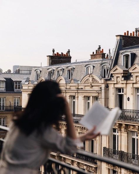 French Aesthetic, Paris Aesthetic, + Core + Aesthetic, Foto Inspiration, Paris Travel, Photography Inspo, Book Aesthetic, New Yorker, Photo Inspiration