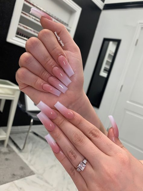 Acrylic Nails Nude, Unghie Sfumate, Tapered Square Nails, Ombre Acrylic Nails, Glamour Nails, Simple Acrylic Nails, Long Acrylic Nails Coffin, Acrylic Nails Coffin Pink, Long Square Acrylic Nails