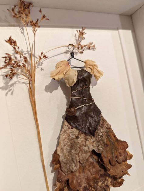 Leaf Dress Art, Autumn Fairy Costume Diy, Leaf Fairy Wings, Leaf Skirt Fairy, Celtic Fairy, Forest Fairy Doll, Whimsical Cottage, Fairy House Crafts, Clay Fairies