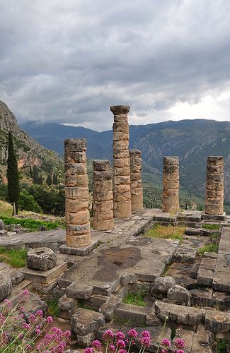 Greek Oracle, Temple Of Apollo Delphi, Ancient Greece Olympics, Delphi Greece, Temple Of Apollo, Greek Temple, Sun God, Hades And Persephone, Greek Art