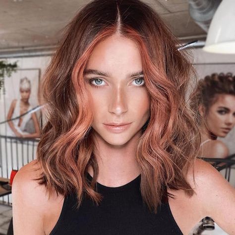 Fashionable Haircuts, Chunky Blonde Highlights, Chunky Highlights, Dark Hair With Highlights, Hair Techniques, Colour Blocking, Rose Gold Hair, Auburn Hair, Cool Hair Color