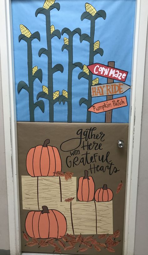 Cute Fall Classroom Doors, Fall Classroom Door Ideas, Fall Door Decorations Classroom, Thanksgiving Door Decorations Classroom, 3k Classroom, Thanksgiving Classroom Door, Fall Classroom Door, Thanksgiving Door Decorations, Classroom Door Ideas