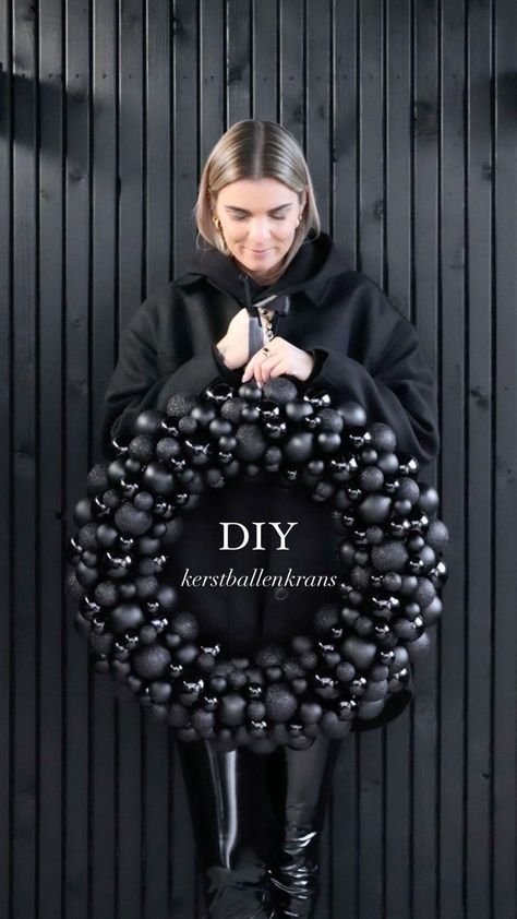 - Check more at https://howcandothis.com/homedecoration/72654/ Black Christmas Decorations, Dark Christmas, Unique Christmas Decorations, Christmas Themes Decorations, Black Christmas Trees, Diy Advent Calendar, Black Christmas, Modern Christmas, Duct Tape