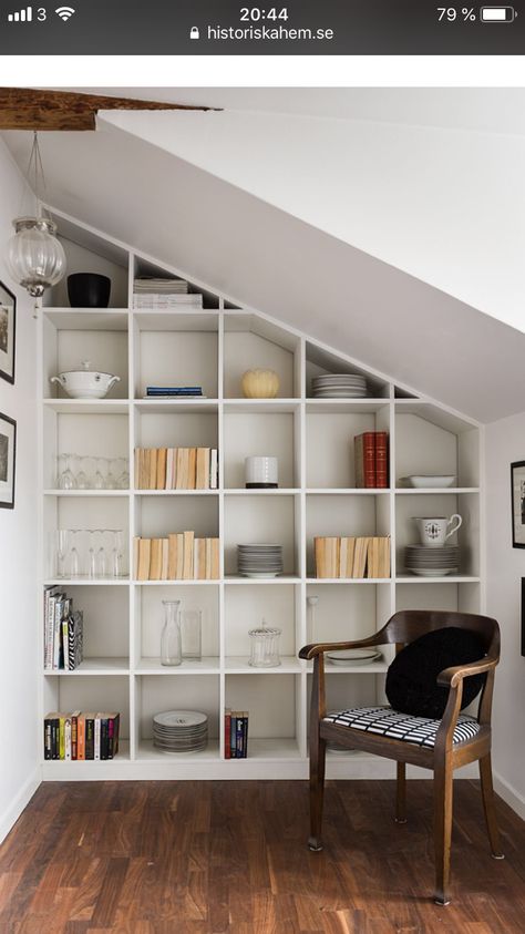 Slanted Ceiling Shelving, Attic Bookshelves, Sloped Ceiling Bedroom, Paris Living Rooms, Bonus Room Office, Oak Bookshelves, Roof Storage, Living Hall, Attic Bedrooms