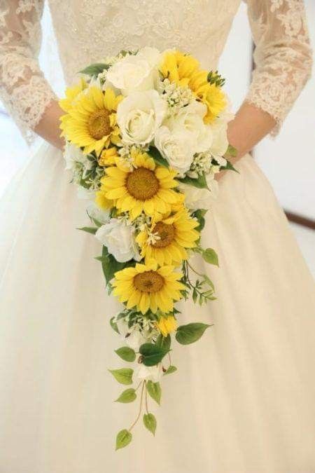 Rustic Sunflower Wedding, Sunflower Wedding Bouquet, Sunflower Themed Wedding, Sunflower Bouquet, Sunflower Bouquets, Yellow Wedding, Sunflower Wedding, Bride Bouquets, Flower Bouquet Wedding