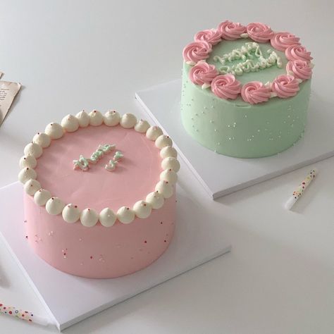 Mini Torte, Tiny Cakes, Pastel Cakes, Simple Cake Designs, Cute Baking, Simple Birthday Cake, Cake Decorating Designs, Dream Cake, Pretty Birthday Cakes