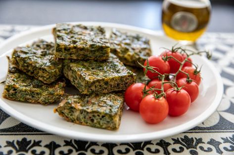 Ejjeh (Baked Green Herb Quiche) - Rouba Shahin Middle Eastern Cooking Herb Quiche, Energy Protein Balls, Beef Lasagna Recipe, Mini Quiche Recipes, Arabic Bread, Arabic Desserts, Beef Lasagna, Healthy Casseroles, Protein Balls