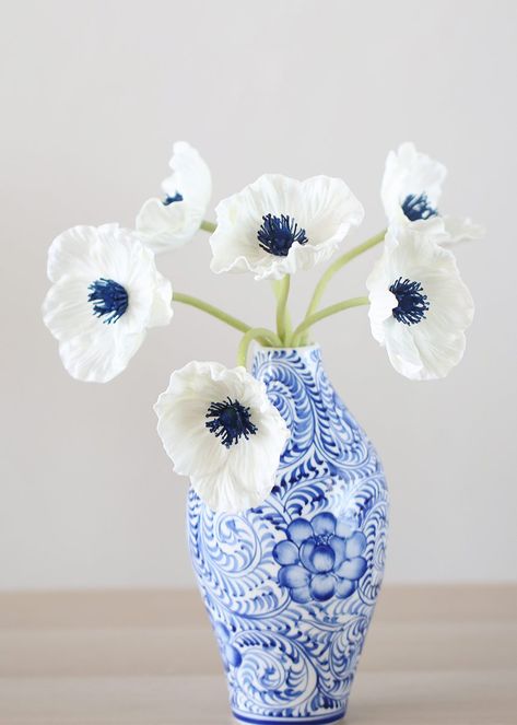 Real Touch Poppy Bundle in White with Navy Center - 12" Tall Vase With Flowers, Blue And White Vase, Silk Floral Arrangements, Flowers Arrangements, Real Touch Flowers, White Vase, Vase Arrangements, Arte Floral, Flowers Wedding