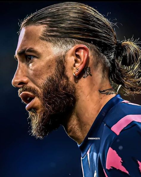 Sergio Ramos Man Bun, Lower Undercut, Sergio Ramos Long Hair, Sergio Ramos Haircut, Beard Styles Haircuts, Sergio Ramos Hairstyle, Ramos Haircut, Mens Long Hair Undercut, Long Hair Fade