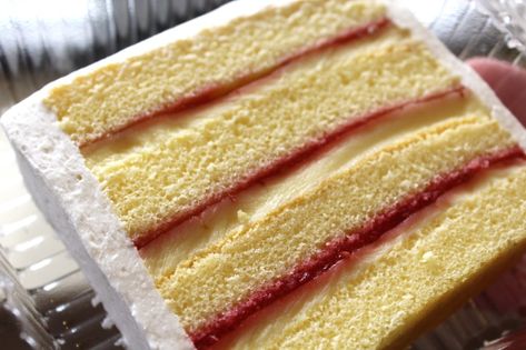 custard for danish layer cake | Milwaukee: O & H Bakery - Female Foodie Danish Layer Cake, Danish Cake, Female Foodie, Fruit Custard, Quick Dessert, Quick Desserts, Bakery Cakes, Layer Cake, Custard