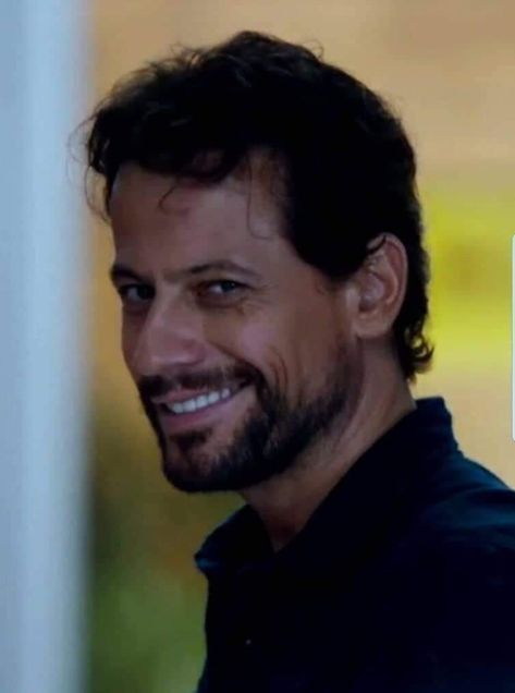 Ioan Gruffudd Gif, Ioan Gruffudd Harrow, Ioan Gruffudd, Don't Judge Me, Don't Judge, Famous People, Gif, Fictional Characters, Quick Saves