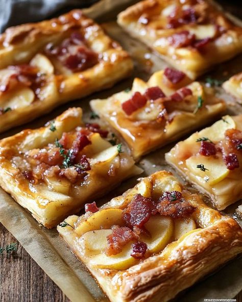 Apple Brie Puff Pastry Recipes, Apple Butter Brie, Bacon Puffs, Honey Puffs, Brie Puff Pastry, Savory Tarts, Puff Pastry Appetizers, Apple Puff Pastry, Sliced Apples