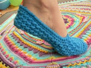 Slippers Free Pattern, Crochet Ballet, Textured Crochet, Barefoot Sandal, Crochet Slipper Pattern, Crochet Sandals, Crochet Socks, Crochet Booties, Slippers Pattern