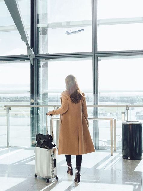 What to Never Wear on a Plane, From a Flight Attendant Travel Outfit Plane Long Flights, American Airlines Flight Attendant, Flight Outfit, Travel Outfit Plane, Long Haul Flight, Long Flights, Airline Flights, Travel Info, Travel Wardrobe