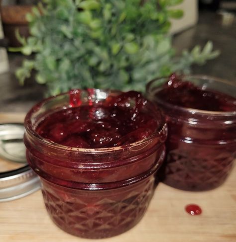 Easy Plum Jam Recipe - The Four Acre Farm Plum Jam Recipe Easy, Plum Jam Recipe, Plum Jam Recipes, Easy Jam, Plum Jam, Canned Vegetables, Jam Recipe, Easy Homemade Recipes, Homemade Vanilla