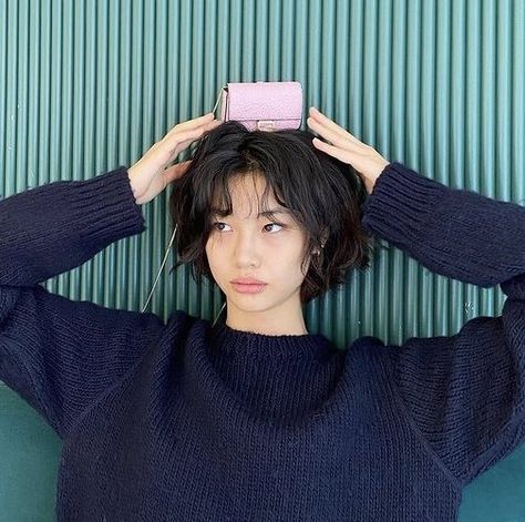 •°. *࿐ squid game , actor , number 67 , pretty women , netflix , hoyeon jung , model The Butterfly Haircut, Butterfly Haircut, Hoyeon Jung, All Face Shapes, Really Short Hair, Asian Short Hair, Hair Inspiration Short, Short Wavy Hair, Squid Game