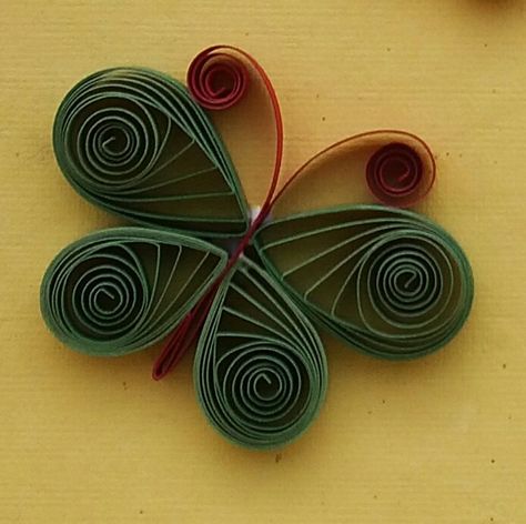 Quilling Birds, Quilling Butterfly, Art Quilling, Christmas Crafts For Adults, Paper Wreath, Quilling Techniques, Quilling Paper Craft, Paper Quilling Designs, Quilling Paper