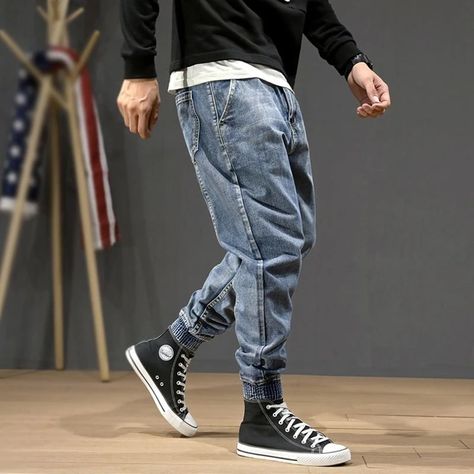 Men Jogger Jeans, Mens Converse Outfit, Men Jeans Loose, Men Jogger, Hip Hop Joggers, Ropa Hip Hop, Jeans Loose Fit, Harem Pants Men, Cargo Pants Style