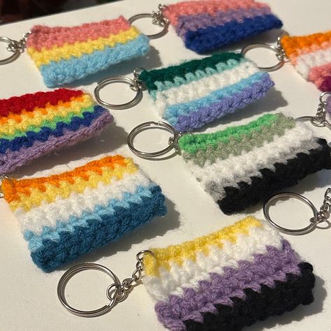 Lgbtq Crochet Patterns, Lgbtq Crochet Ideas, Gay Crochet Ideas, Masc Crochet Ideas, Pride Crochet Ideas, Masc Crochet, Lgbtq Keychain, Crochet Pride Patterns, Crochet Ideas For Boyfriend