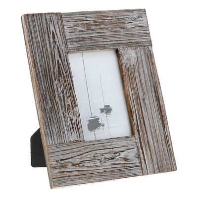 Farmhouse Picture Frames, Rustic Photo Frames, Farmhouse Pictures, Rustic Picture Frames, Rustic Pictures, Barn Wood Crafts, Barn Wood Projects, Farmhouse Frames, Rustic Wood Frame