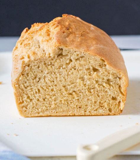 Bread With No Yeast, Savory Quick Bread, Batter Bread, Bread No Yeast, Beer Bread Easy, Beer Bread Recipe, Beautiful Bread, Quick Bread Recipe, No Yeast Bread