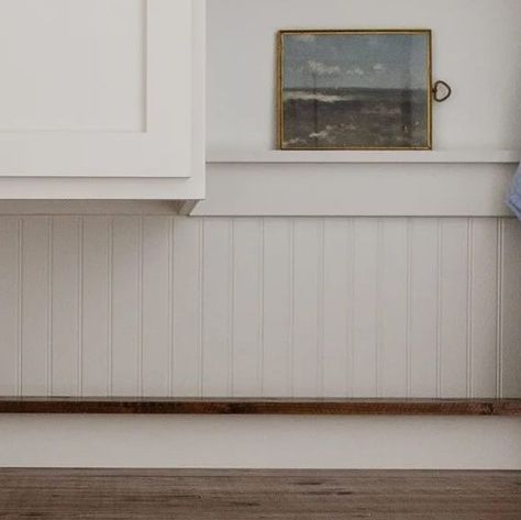 Shelley Westerman on Instagram: "When I built in our washer and dryer in the laundry room I got creative on how to hide the connections but have access to them if needed. This shelf on the back and part of the table top is removable! Beauty and function 🧺 . . . . . . . . . . #laundryroom #laundryroommakeover #bhgididit #ispymoderndiy #diyrightnow #diyblogger #mytradhome #mysmphome #thedelightofdecor #makingmyhaven #howihaven #peepmypad #makehomematter #naturalorneutral #doingneutralright #ggathome #diyreel #homedecorreel #showemyourstyled #cottagestyle #modernfarmhouse #purposeinstyle #cljsquad #homesohard #beadboard #laundryroomdecor" Laundry Room Panel Wall, Beadboard Laundry Room, Beadboard Backsplash, Work Room, Laundry Room Makeover, Laundry Room Decor, Modern Diy, Washer And Dryer, Cottage Style