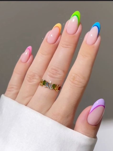 Y2k Brown Hair, Nail Polish Short Nails, Summer Black Hair, Nails Diy At Home, Pink Nail Art Designs, Rainbow Nail Art, Rainbow Nail, Simple Spring Nails, Spring Nail Designs