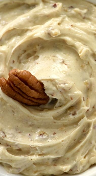 Praline Butter, Flavored Butter Recipes, Butter Recipes Homemade, Pecan Praline, Flavored Butter, Pecan Pralines, Homemade Butter, Honey Butter, Toasted Pecans