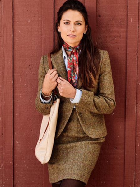 Tammy Jacket, Muir Harris Tweed : Harris Tweed Shop, Buy authentic Harris Tweed from Scotland. Tweed Curtains, Tweed Skirt Suit, Hacking Jacket, Ladies Jackets, Tweed Purse, Tweed Hat, Harris Tweed Jacket, Ladies Blazer, Herringbone Tweed