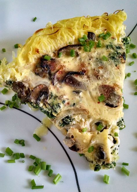 Spaghetti Squash Crust, Spinach And Mushroom Quiche, Squash Quiche, Roasted Kabocha Squash, Spinach And Mushroom, Mushroom Quiche, Breakfast Quiche Recipes, Slow Cooker Pasta, Spaghetti Squash Recipes