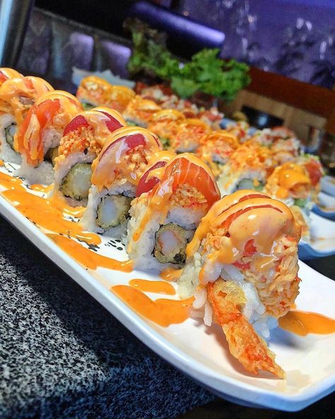 Spicy Salmon Sushi, Crab Sushi, Spicy Crab, Shrimp Tempura, Sushi Time, Night Food, Food L, Food Babe, Food Therapy