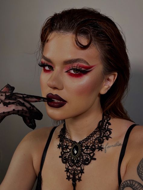 Vampire Makeup Glam, Sultry Red Makeup, Red Graphic Makeup, Halloween Dresscode, Burlesque Tips, Glam Vampire Makeup, Red Editorial Makeup, Tango Makeup, Moulin Rouge Makeup