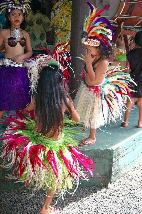 Tahitian Costumes, Rarotonga Cook Islands, Ori Tahiti, Cook Island, Tahitian Dance, Polynesian Dance, Hawaiian Dancers, Hula Skirt, Polynesian Islands