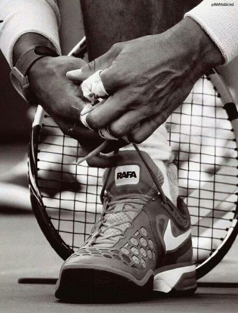 Tennis Rafael Nadal, Tennis Lifestyle, Nadal Tennis, Tennis Photography, Tennis Pictures, Tennis Photos, Tennis Aesthetic, Tennis Life, Table Tennis Racket