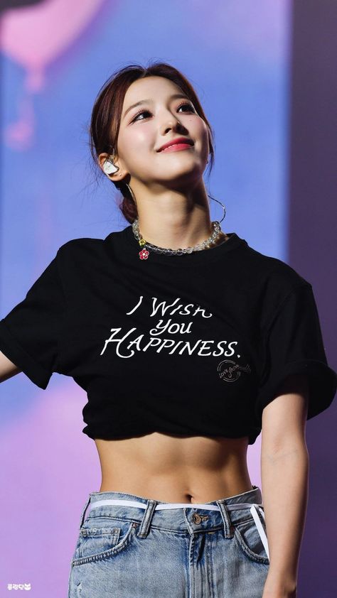 Saerom Fromis 9, Abs Women, Korean Actress, K Idols, Concert Outfit, Korean Girl, South Korean Girls, Kpop Girls, I Want