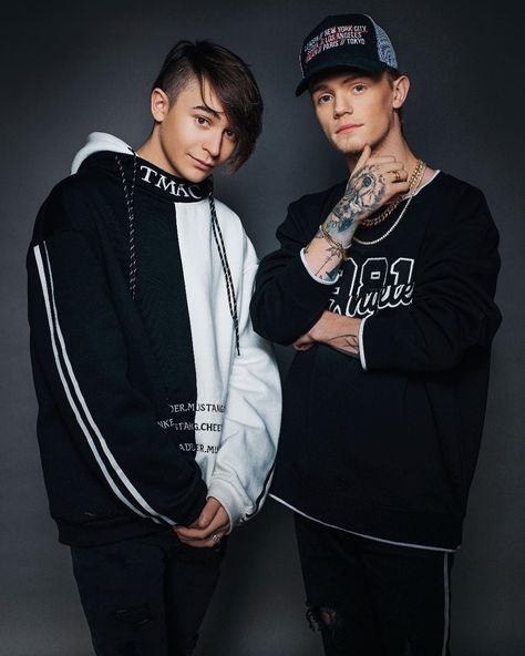 Bars And Melody Leondre, Charlie Bars And Melody, Leondre Devries, Bars And Melody, Famous Kids, Ali Larter, Bryson Tiller, Marcus & Martinus, One Hit Wonder