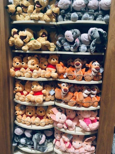 Disney Plushies, Disney Stuffed Animals, Disney Souvenirs, Cute Squishies, Disney Plush, Disney Aesthetic, Disney Lover, Disney World Trip, Disney Theme