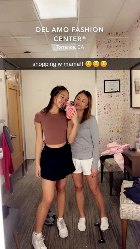 Nicole Laeno Phone, Mom And Daughter Goals, Nicole Laneo, Nicole Leano, Nicole Fashion, Nicole Laeno, Pak Drama, Mom And Daughter, Story Ideas