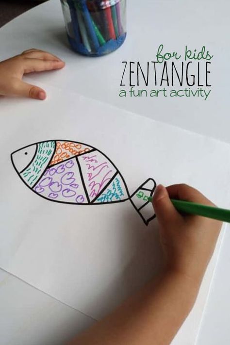 Zentangle drawing is a super relaxing art project for kids of all ages! Make this drawing style super kid-friendly with an easy tutorial. Art With Toddlers, Easy Art Projects For Kids, Art Activity For Kids, Easy Zentangle Patterns, Zentangle Drawing, Easy Zentangle, Art Project For Kids, Easy Drawing Steps, Pattern Activities