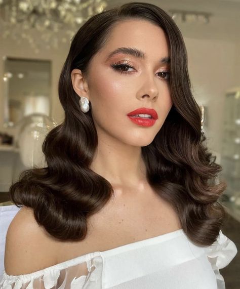 Bridal Makeup Red Lips, Long Wedding Hairstyles, Wedding Guest Makeup, Makeup Pengantin, Wedding Updos, Red Lip Makeup, Wedding Makeup Looks, Trendy Wedding Hairstyles, Wedding Hair Inspiration